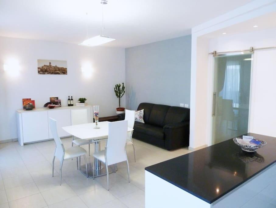 Modern & Strategic Apartment Siena Zewnętrze zdjęcie