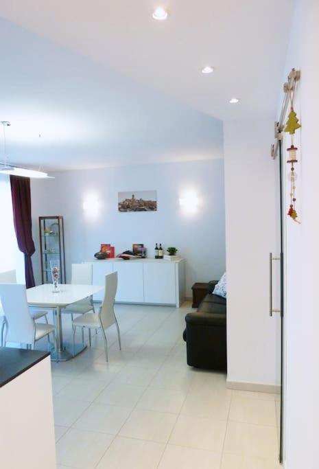 Modern & Strategic Apartment Siena Zewnętrze zdjęcie